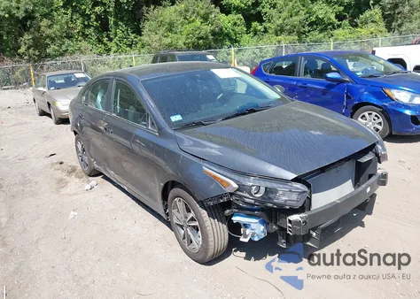 2023 Kia Forte Lxs z USA, uszkodzony, nr VIN 3KPF24AD4PE594963